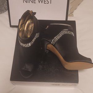 Nine West Black SATIN  and Sequin Open Toe AnkleBoot Size 8iM